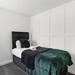 The Penthouse On Bristols Iconic Harbourside Appartement