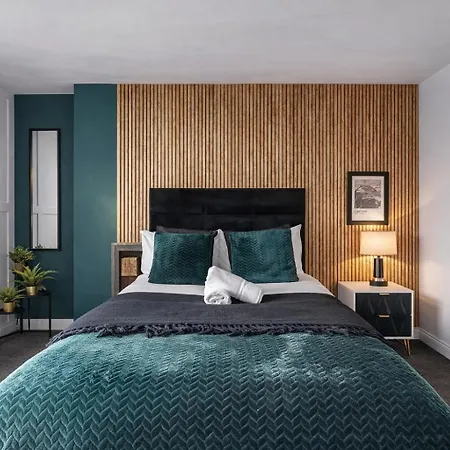 The Penthouse On Bristols Iconic Harbourside *
