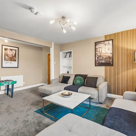 דירה The Penthouse On Bristols Iconic Harbourside בריסטול
