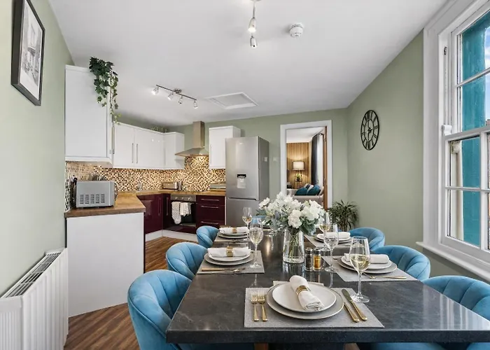 The Penthouse On Bristols Iconic Harbourside