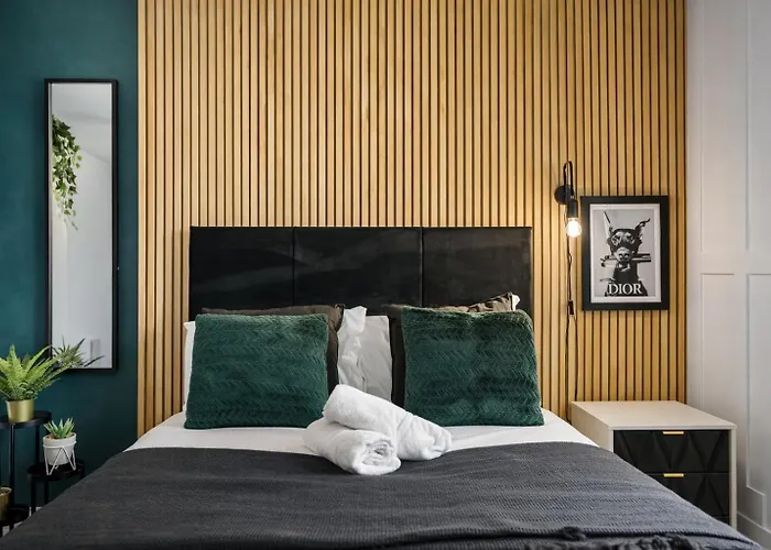 The Penthouse On Bristols Iconic Harbourside شقة *