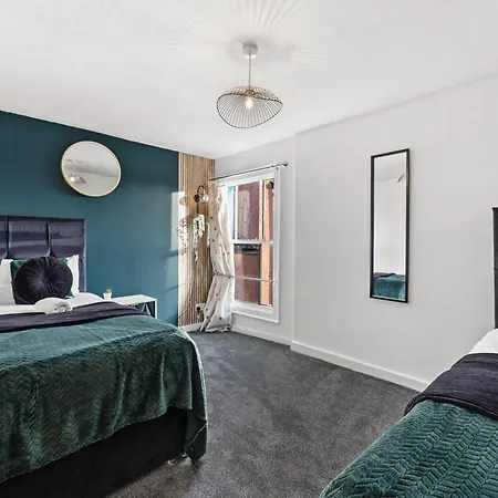 דירה The Penthouse On Bristols Iconic Harbourside בריסטול